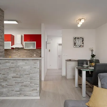 Nerina Apartment *